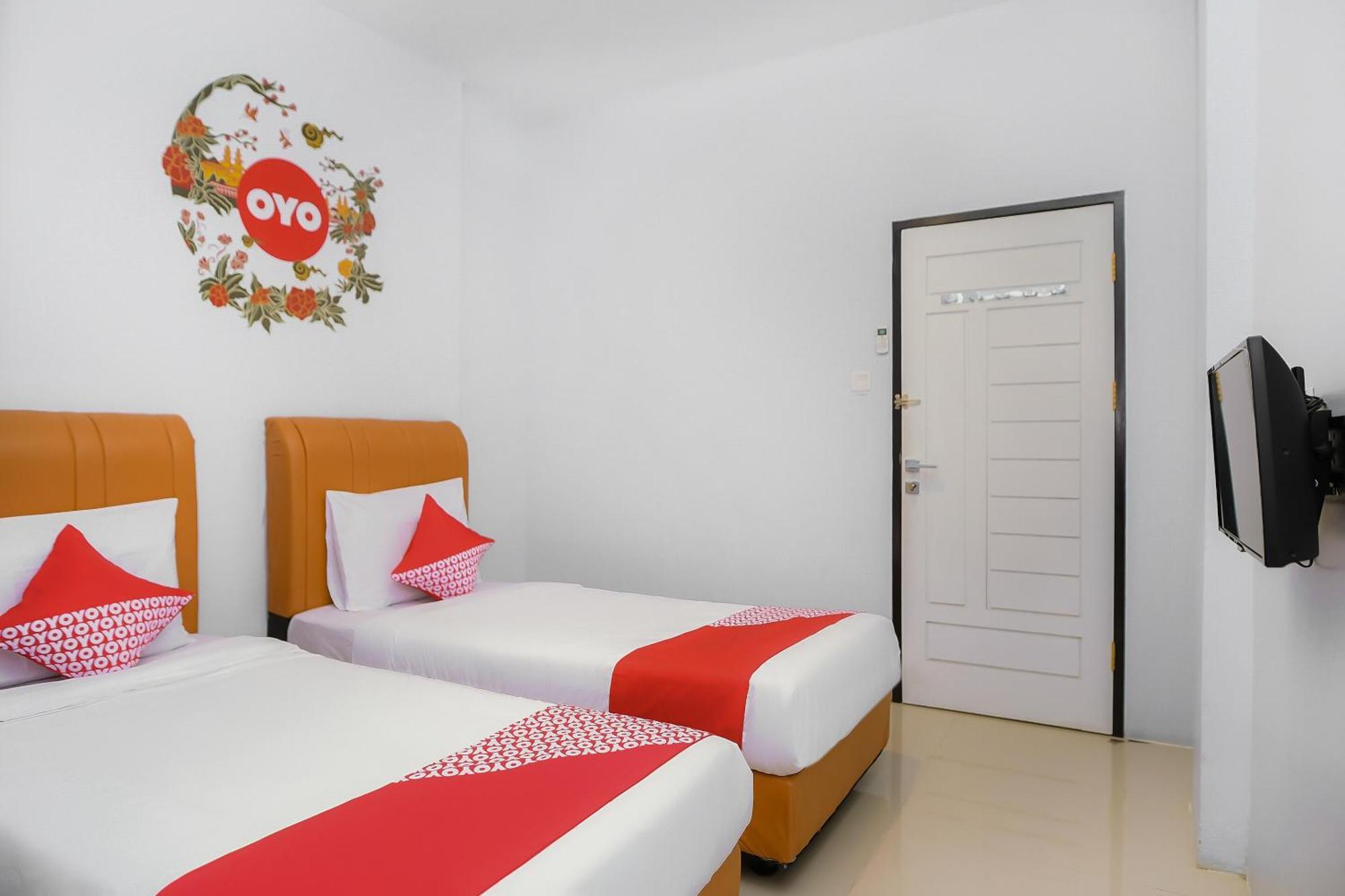 Hotel Oyo 632 Mulana 2*